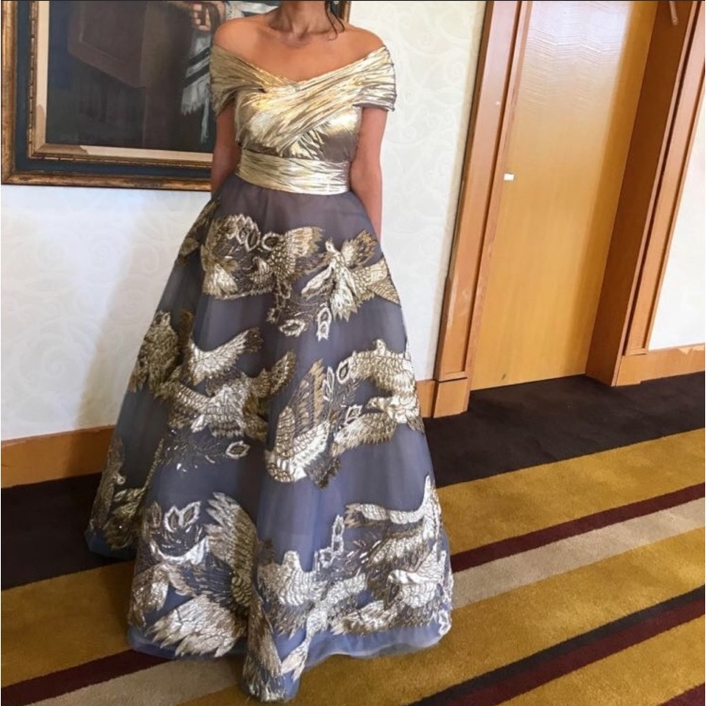 Exquisite off-the-shoulder MARCHESA COUTURE gown